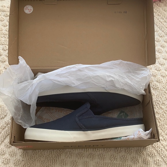 Sperry Slip On’s Navy (Pier Randi) - Picture 1 of 4